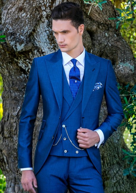 Синий костюм мужской на свадьбу