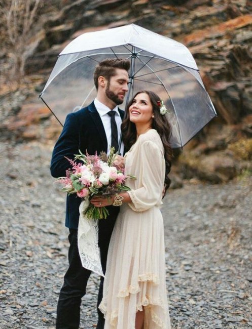 Осень - отличный повод для романтичных фото под зонтом