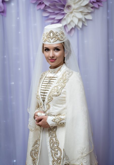 Красивое осетинское свадебное платье