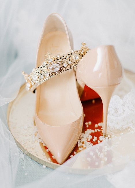 Лаковые туфли для невесты