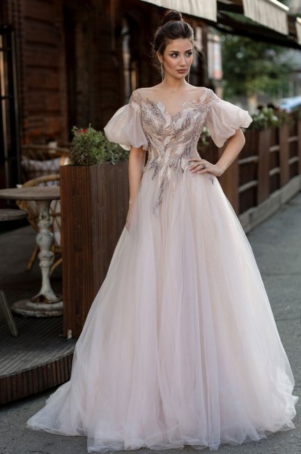 Свадебное платье с рукавами фонарик