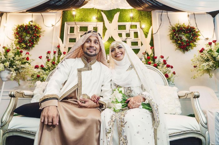 Мусульманские невесты в свадебных платьях