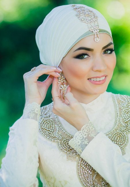 Свадебный хиджаб мусульманской невесты