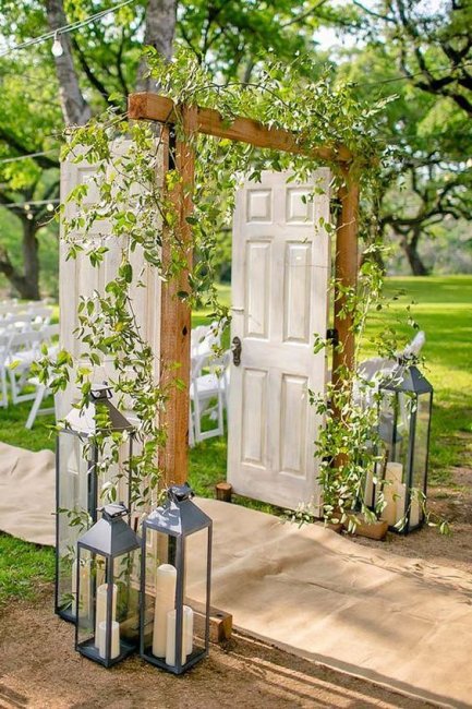 Арка-двери в белом цвете