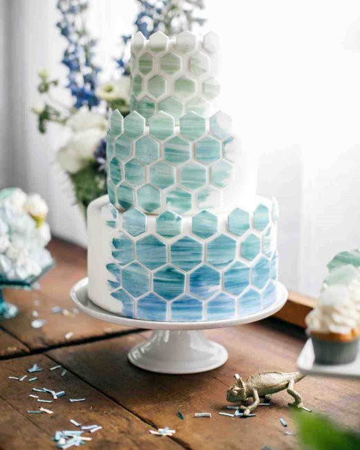 Свадебный торт с геометрическими узорами