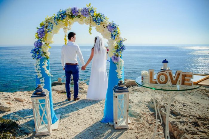 Свадьба на красивом острове
