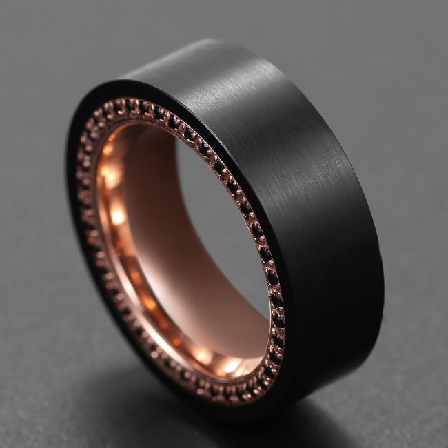 Черное обручальное кольцо