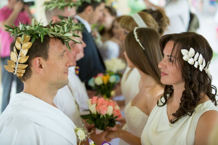 Образы жениха и невесты национальной греческой свадьбы