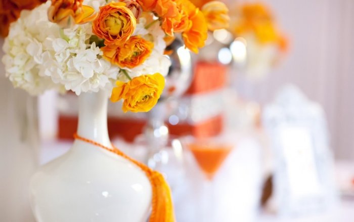 Оранжевая с белым свадьба