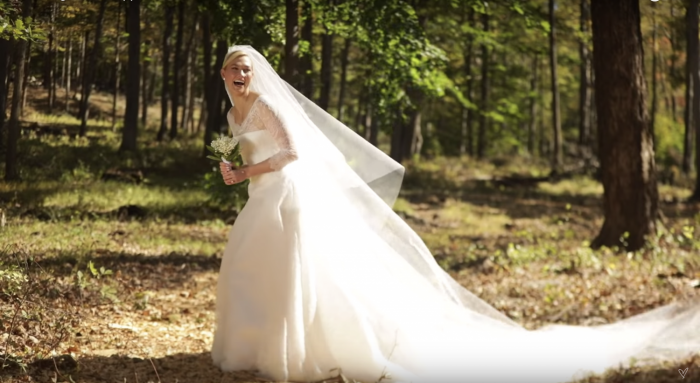 Шикарное свадебное платье Карли Клосс