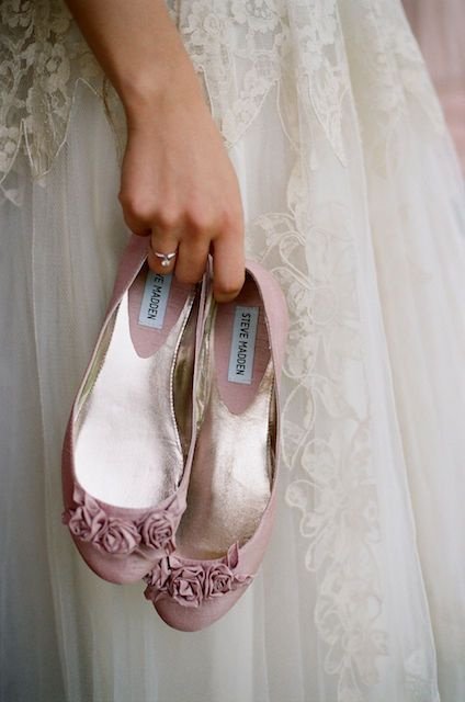 Балетки - комфортная и стильная обувь для невесты