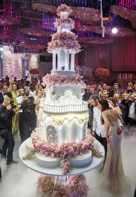 Свадебный торт Александра Овечкина и Анастасии Шубской