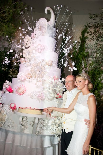 Свадебный торт принца Монако Альбера и Шарлен
