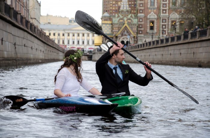 Свадьба на каяках пары из Санкт-Петербурга