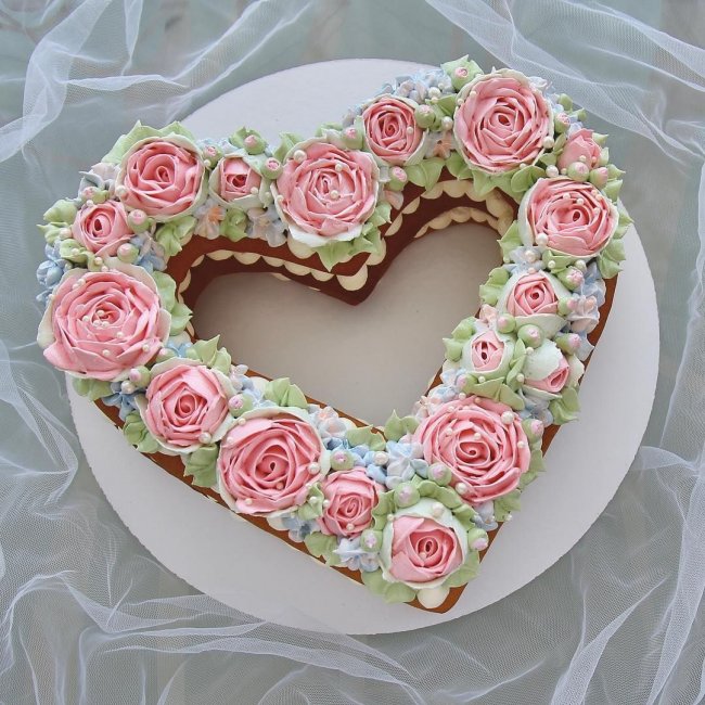 Торт-сердце на свадьбу