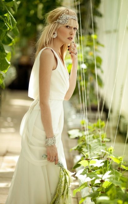 Белое платье для салатовой свадьбы