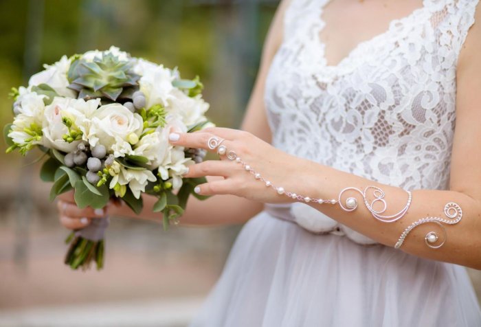 Необычные украшения для рук невесты
