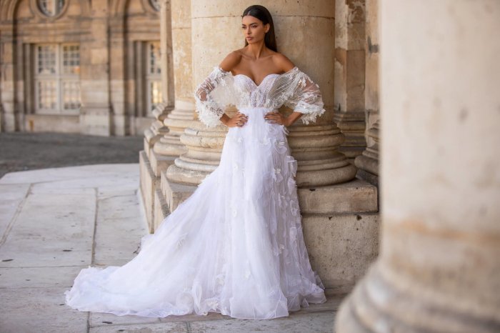 Стильное свадебное платье 2021