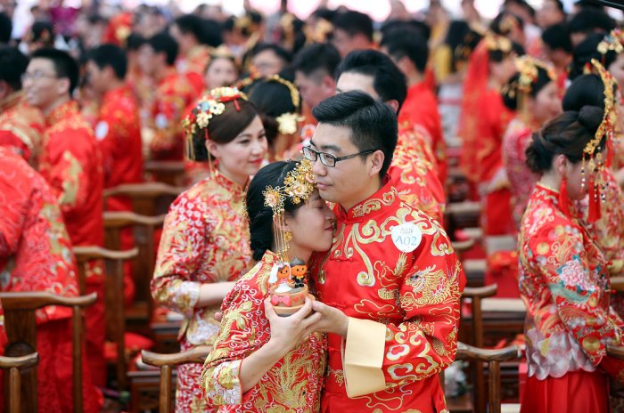 Коллективная свадьба в Китае