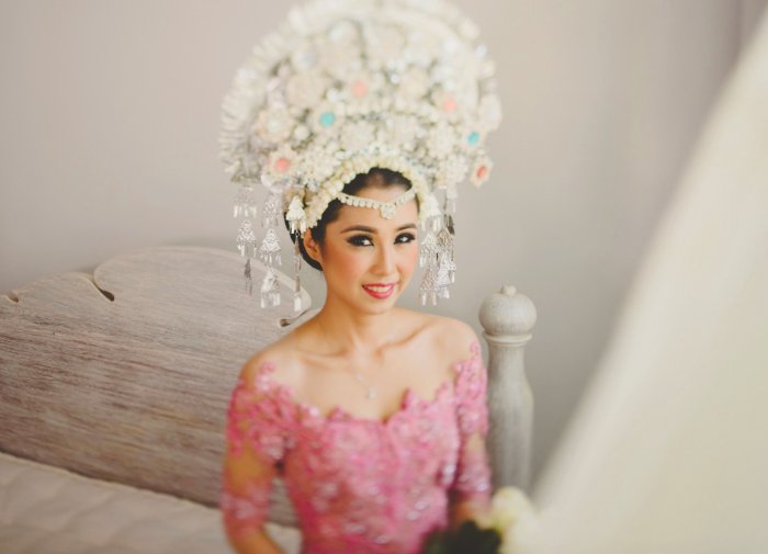 Яркий макияж индонезийской невесты