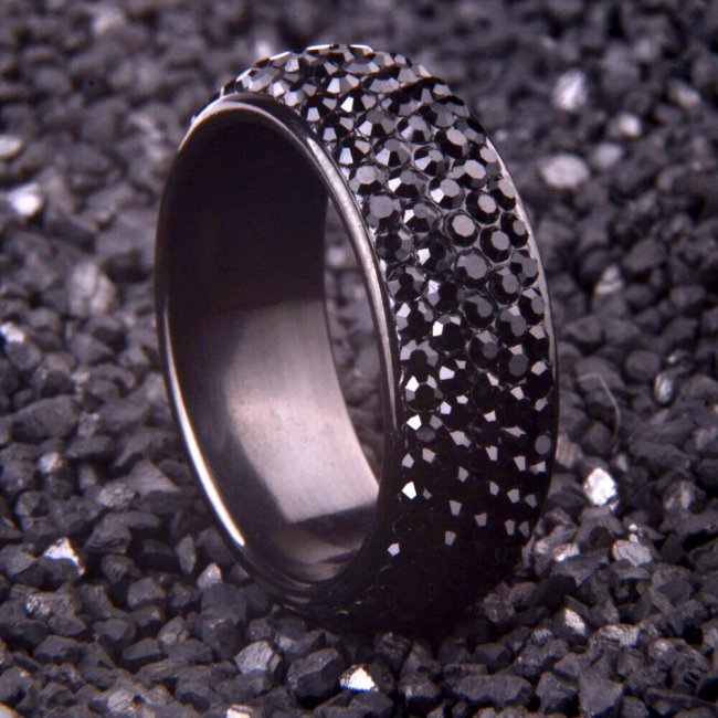 Очень стильное обручальное кольцо в 2021