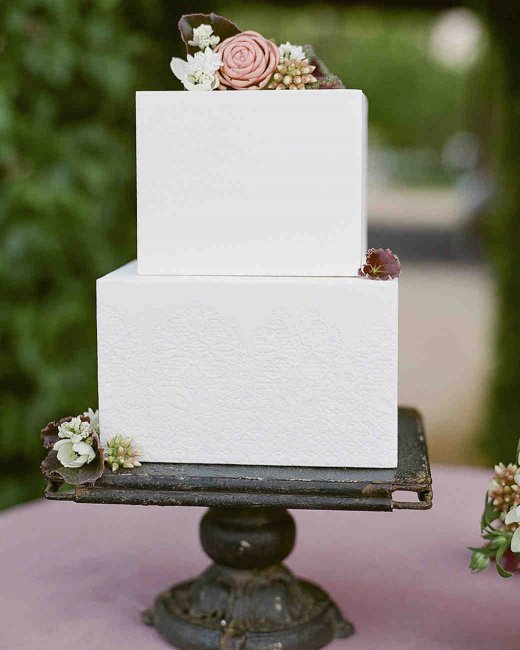 Квадратные коржи в свадебном торте