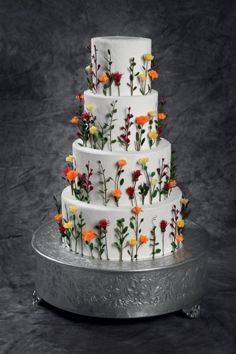 Украшение свадебного торта сухими цветами