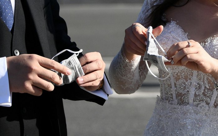Современный выкуп невесты в стиле карантин