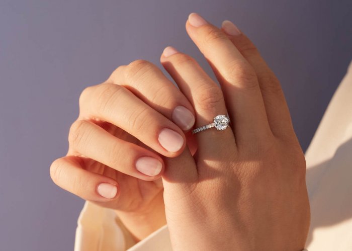 Можно ли снимать помолвочное кольцо