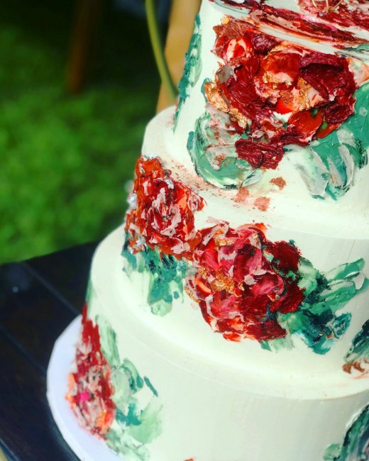 Свадебный торт с цветочной росписью