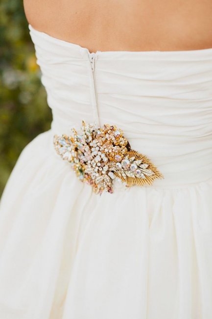 Декор свадебное платья бисером, жемчугом и пайетками