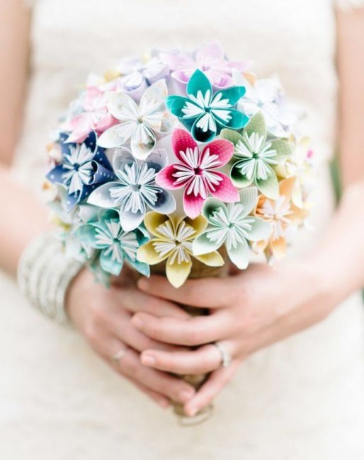 Букет дублер для невесты из бумажных цветов