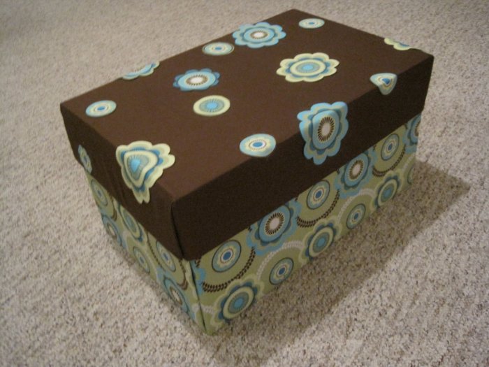 Коробка из ткани с цветочками