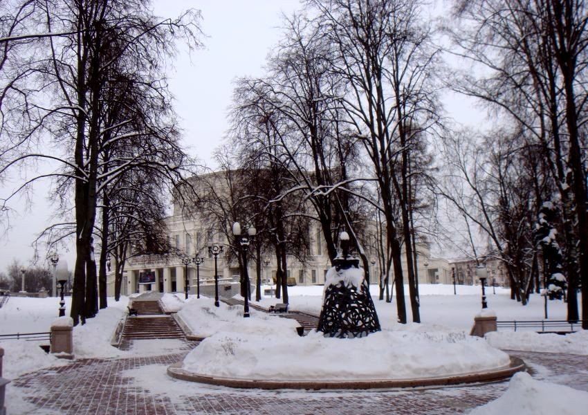 Минский оперный театр зимой