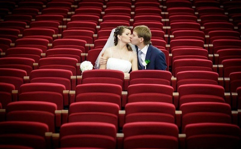 Свадебная фотосессия в театре  во дворце Белосельских-Белозерских