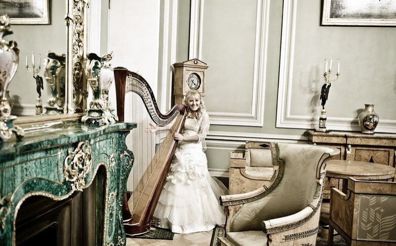 Невеста с арфой в в Юсуповском дворце