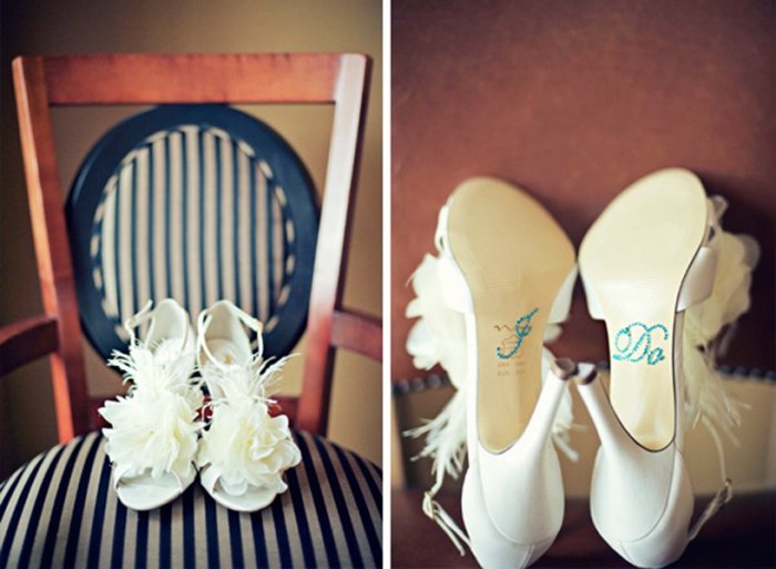 Свадебные туфли с надписями - отличный аксессуар для фотосесии