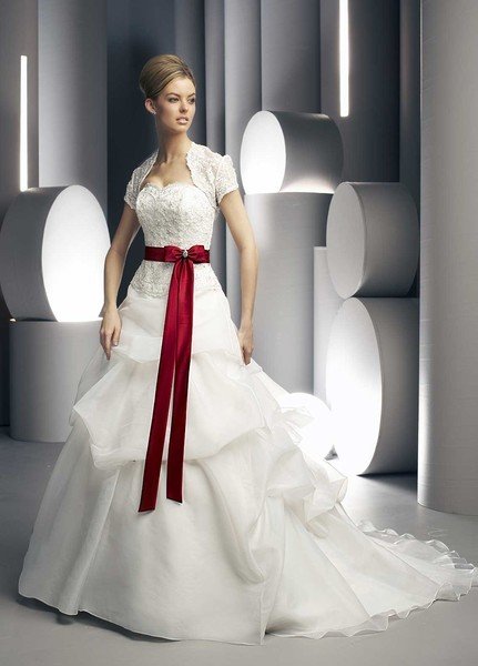 Красно-белое платье 3