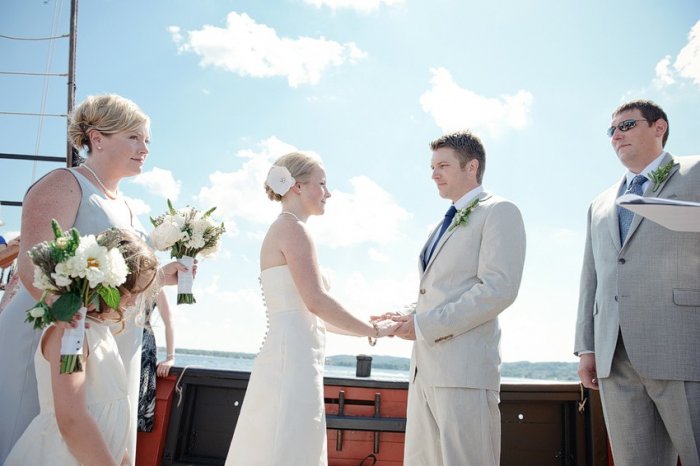 Образы жениха и невесты для свадьбы в морском стиле