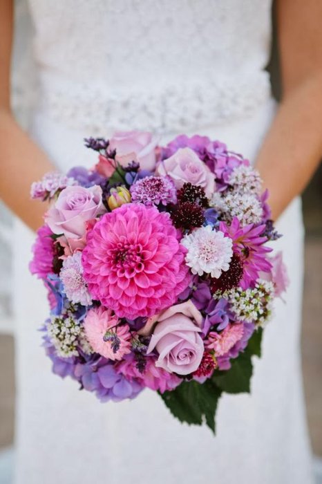 Свадебный букет в фиолетово-розовых тонах