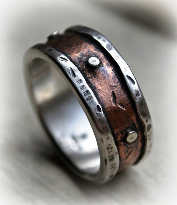 Кованое обручальное кольцо