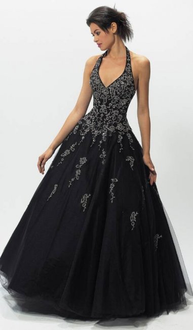 Свадебное платье в черном цвете