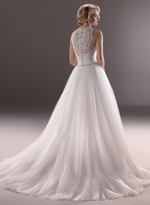 Свадебное платье с роскошной спиной