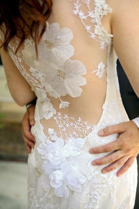 Свадебное платье с потрясающей спиной