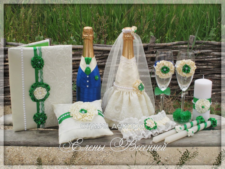 Свадебные аксессуары в зелено-синих цветах.