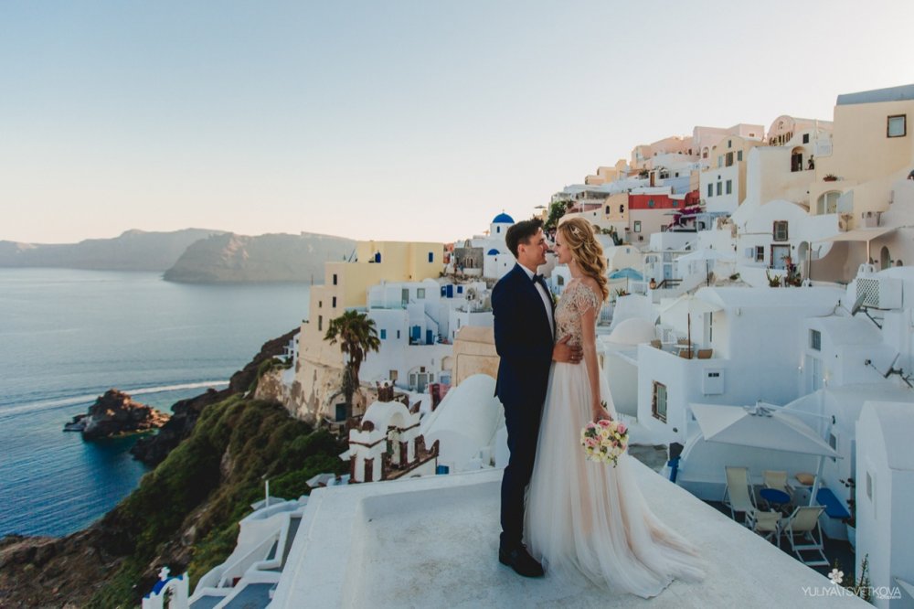 Свадьба на острове Санторини в Греции