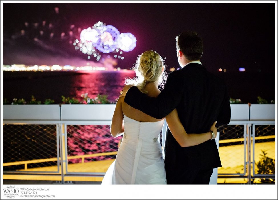 Chicago-Wedding-Photographer_Shedd-Fireworks-Navy-Pier-Monroe-Harbor