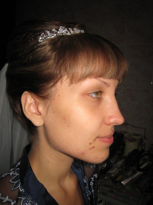 Юлия в профиль ДО макияжа