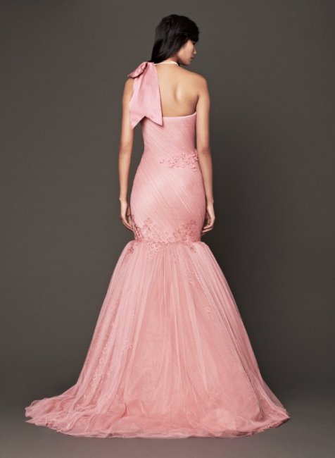 Розовое платье-русалка (вид сзади)