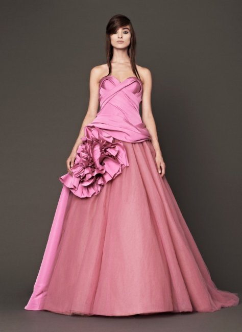 Розово-стальное платье